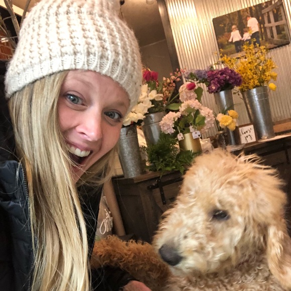 Meet your Posher, Ally - Picture 1 of 1